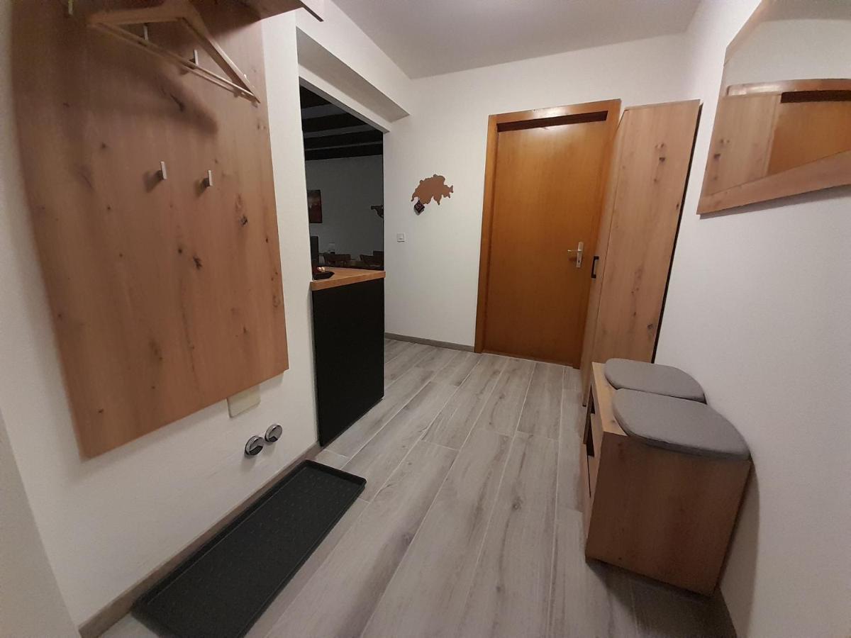 Studio Chez Un Vigneron Au Village Au 2Eme Etage Sans Ascenseur Вилньов Екстериор снимка
