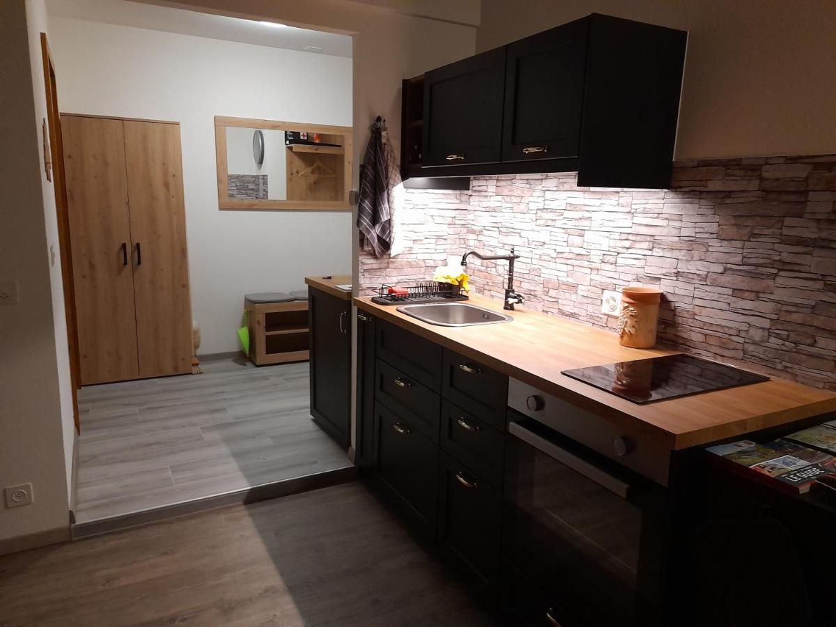 Studio Chez Un Vigneron Au Village Au 2Eme Etage Sans Ascenseur Вилньов Екстериор снимка