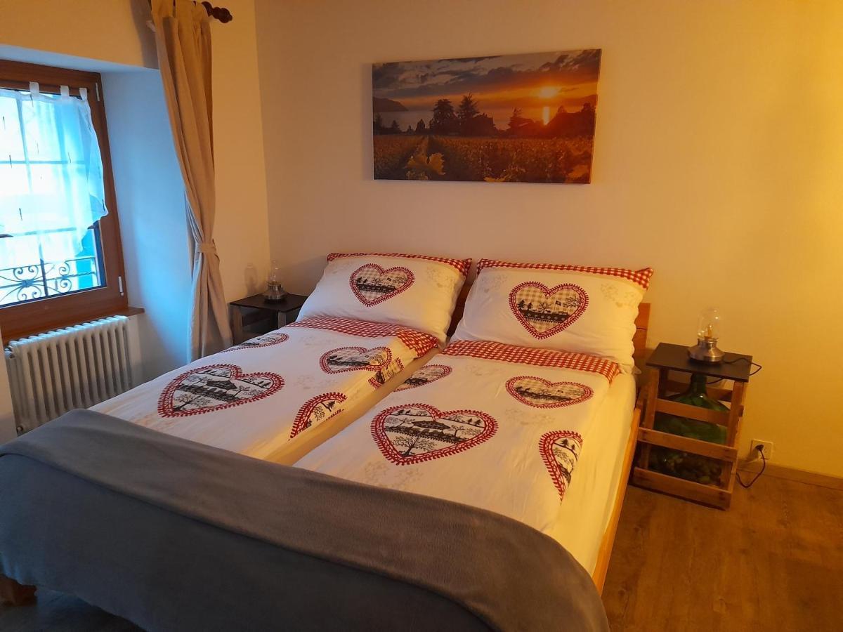 Studio Chez Un Vigneron Au Village Au 2Eme Etage Sans Ascenseur Вилньов Екстериор снимка